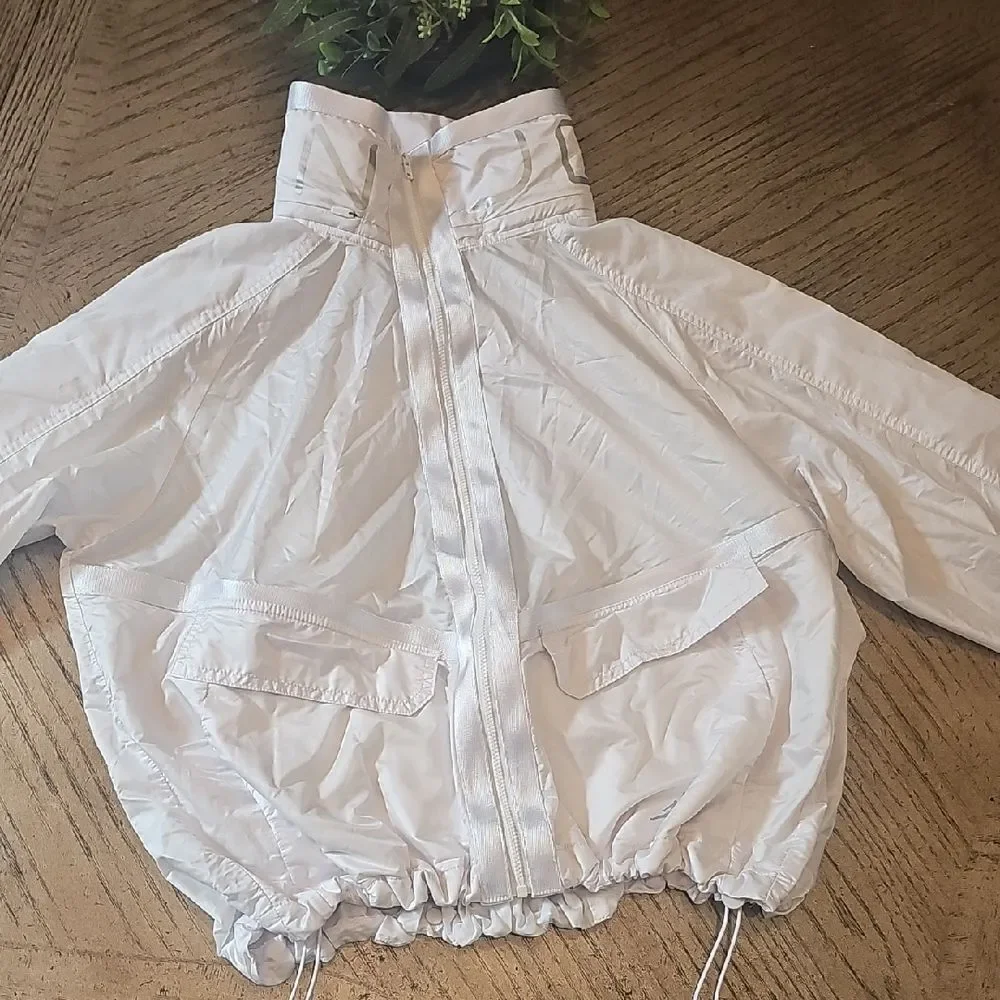 Jordan White Windbreaker Jacket Size M